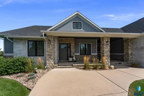 2905 W 77th St, Sioux Falls, SD 57108