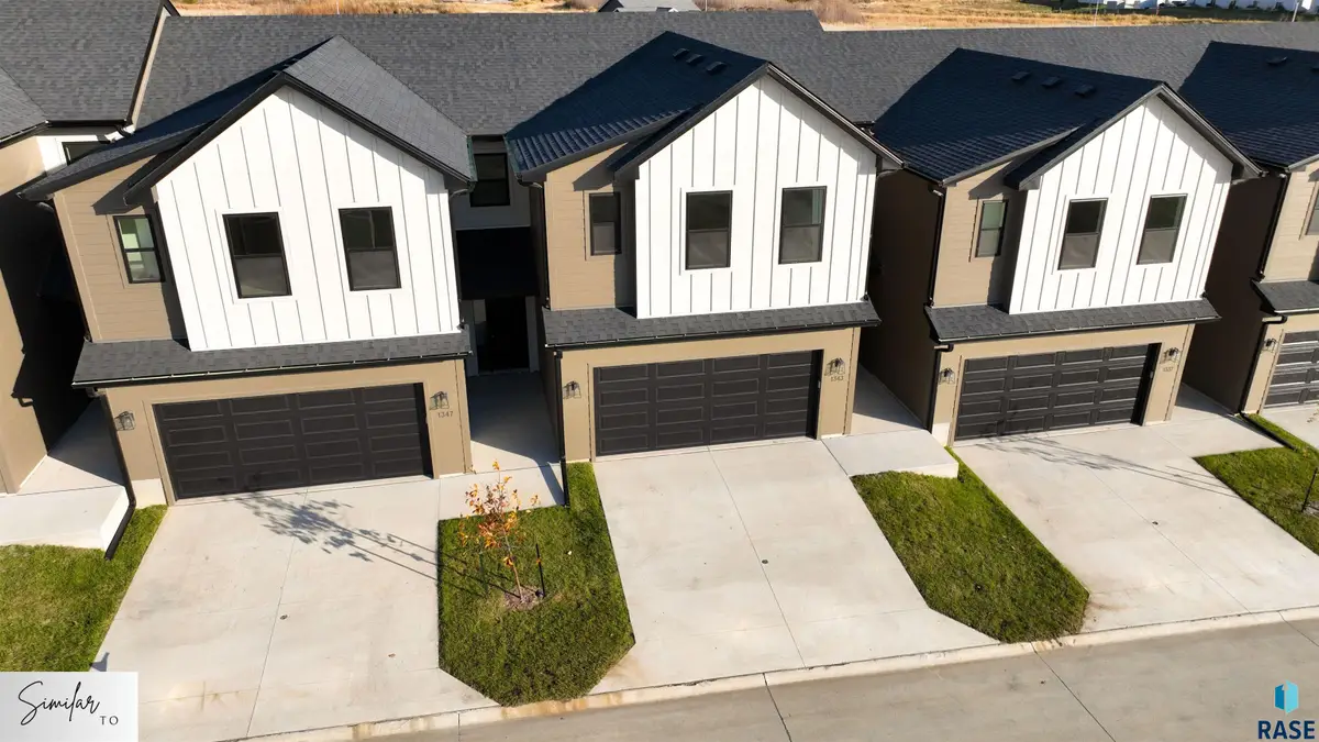 565 Prairieside Trl, Harrisburg, SD 57032 - #1