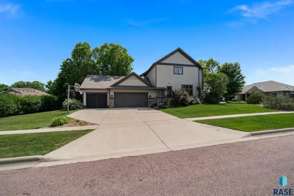 1600 S Parkview Blvd, Brandon, SD 57005