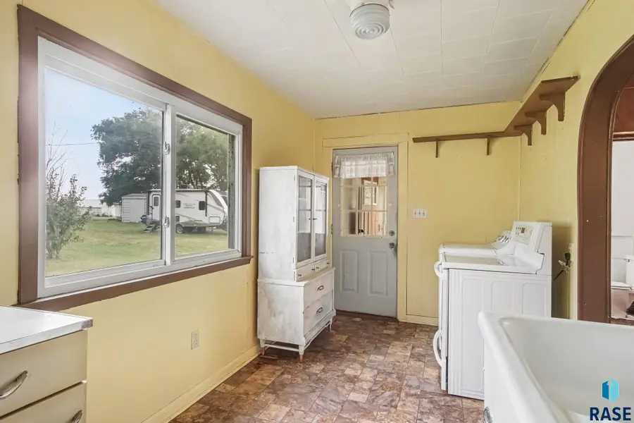 45018 233 St, Madison, SD 57042 - #2
