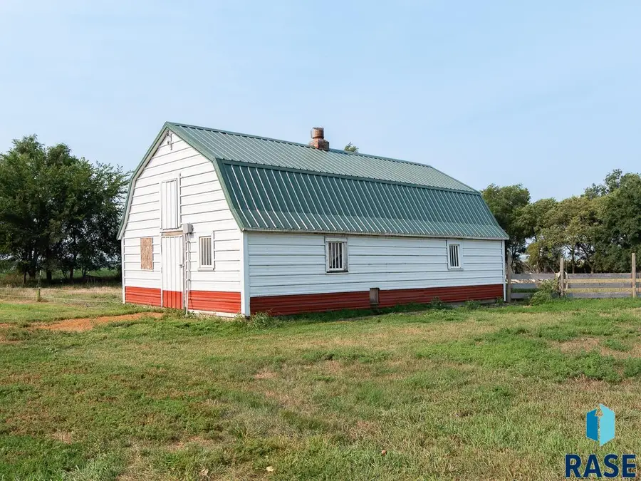 45841 275th St, Parker, SD 57053 - #2