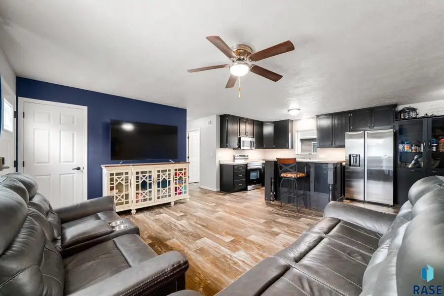 3401 E 13th St, Sioux Falls, SD 57103 - #3