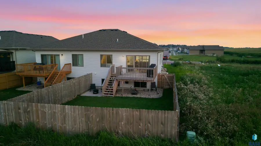 9730 W Broek Dr, Sioux Falls, SD 57106 - #3