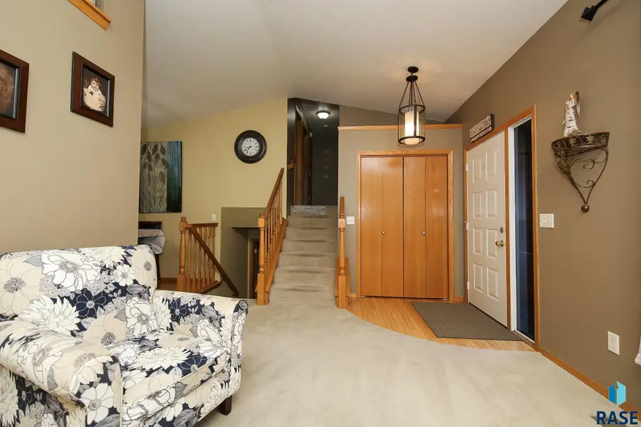 7216 W Strabane St, Sioux Falls, SD 57106 - #2