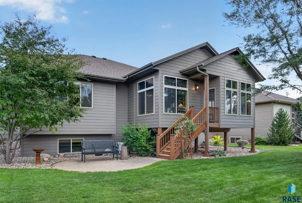 3805 S Orchid Ave, Sioux Falls, SD 57110 - #1