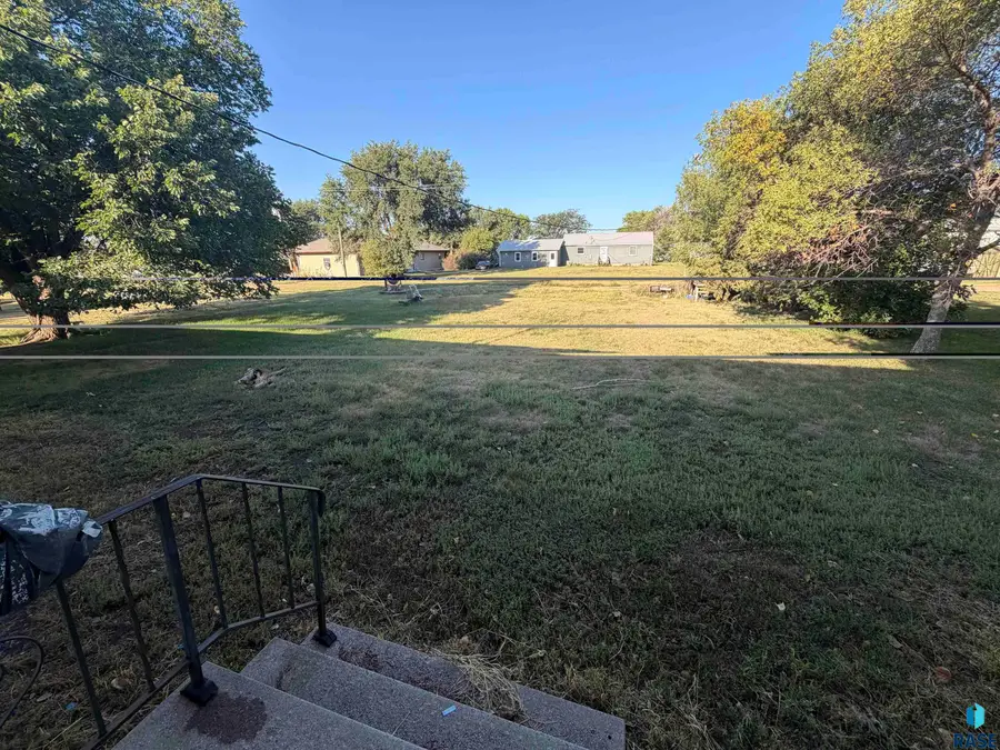 203 S School Ave, Kennebec, SD 57544 - #3