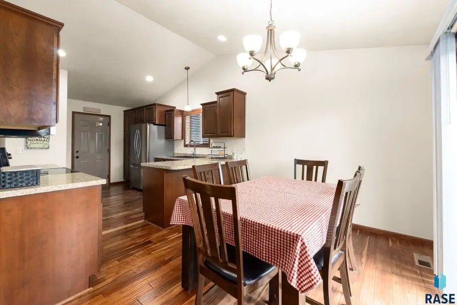 710 Fox Ct, Tea, SD 57064 - #2