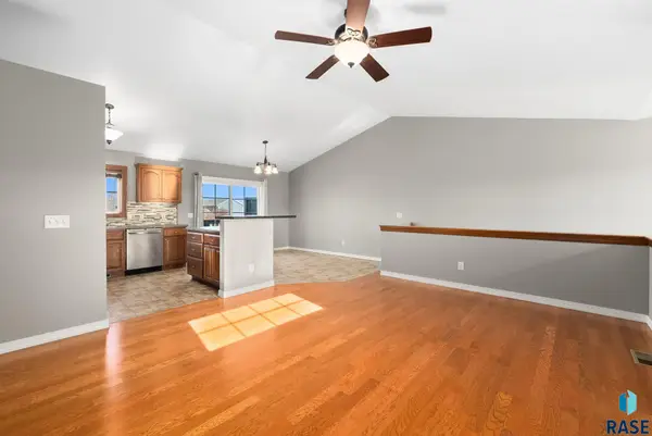 5310 W Boxwood Pl, Sioux Falls, SD 57107
