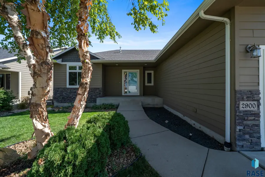 2900 S Statice Ave, Sioux Falls, SD 57106 - #3