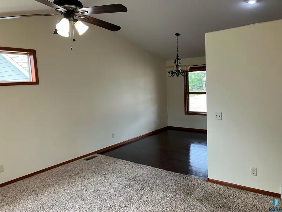 5301 S Solono Ave, Sioux Falls, SD 57108 - #3