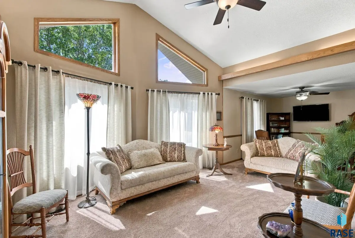 2908 E 51st St, Sioux Falls, SD 57103 - #1