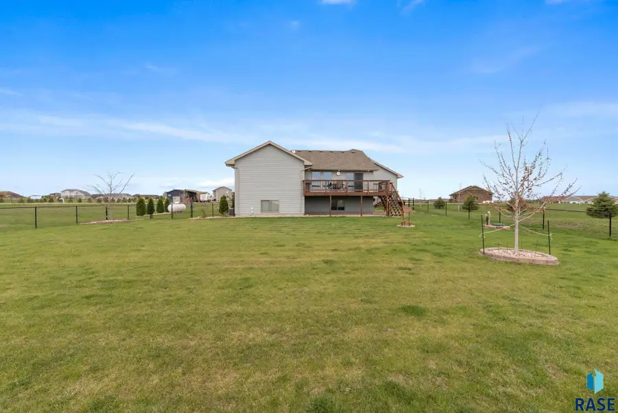 26164 Reed Ct, Canistota, SD 57012 - #3