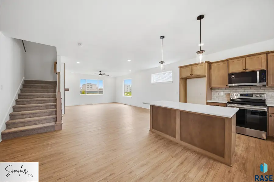 111 S Harvest Hill Ave, Sioux Falls, SD 57110 - #2