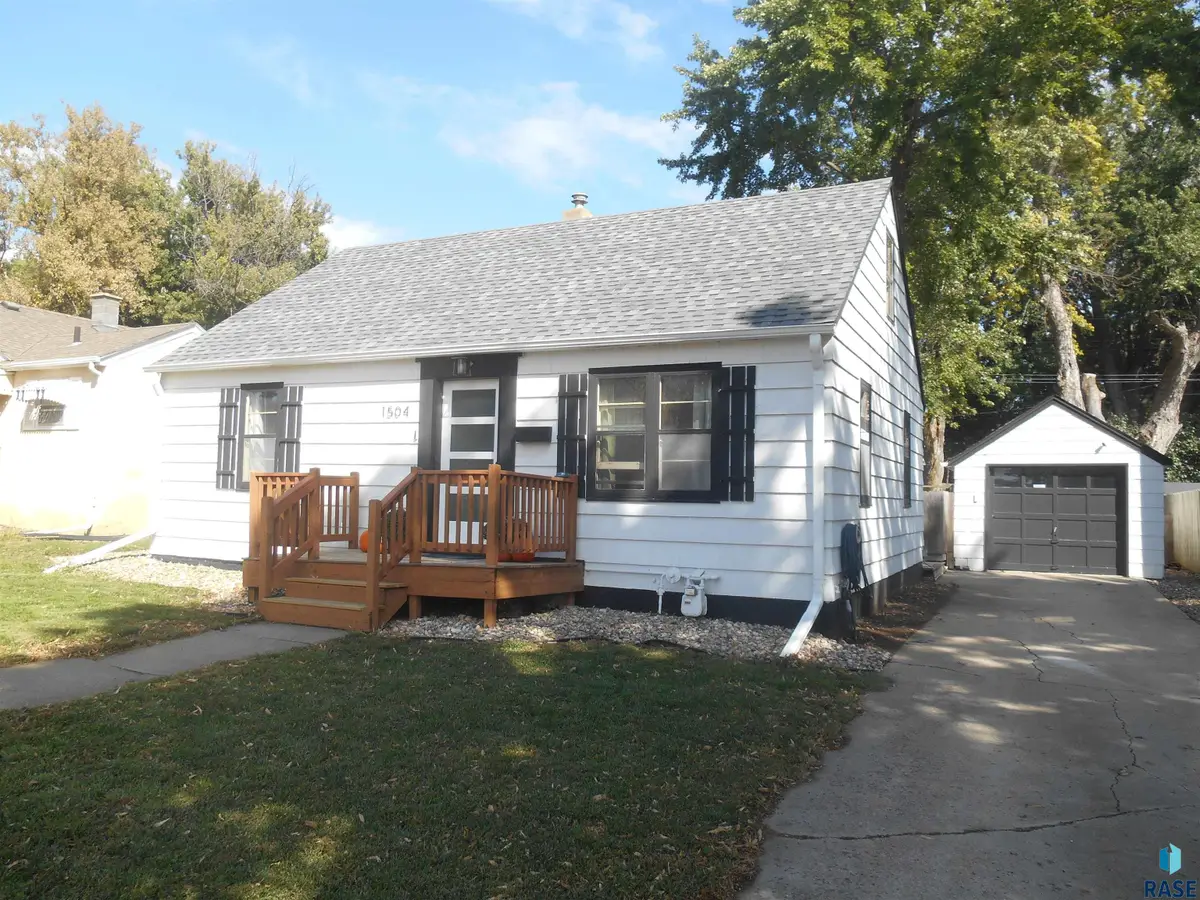 1504 S Grange Ave, Sioux Falls, SD 57105 - #1