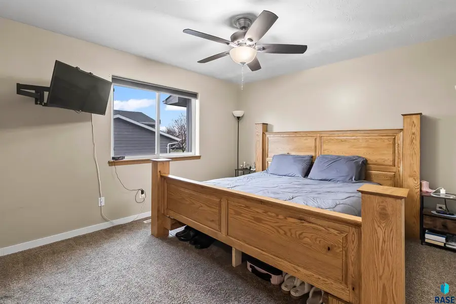 204 N Steven St, Worthing, SD 57077 - #2