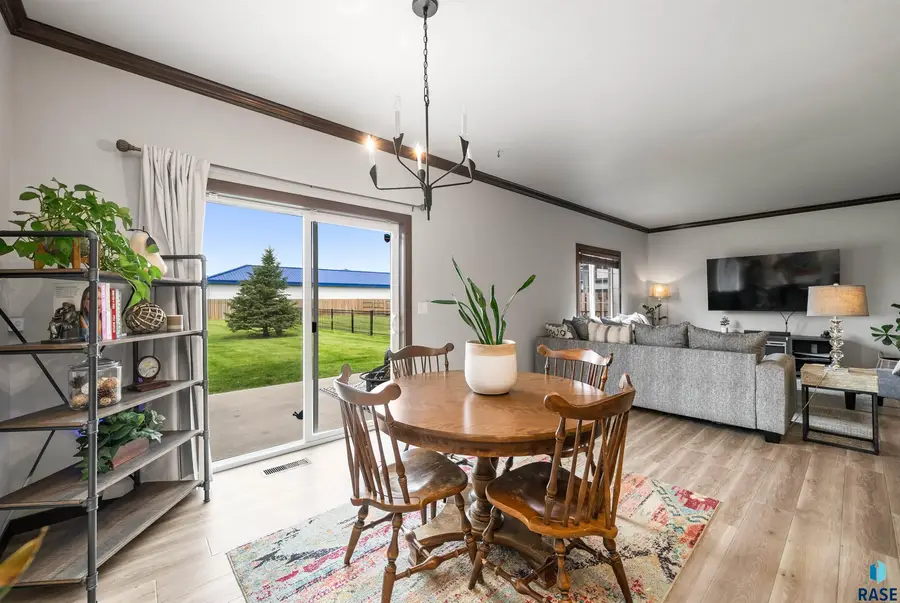 305 Harvest Trl, Harrisburg, SD 57032 - #2