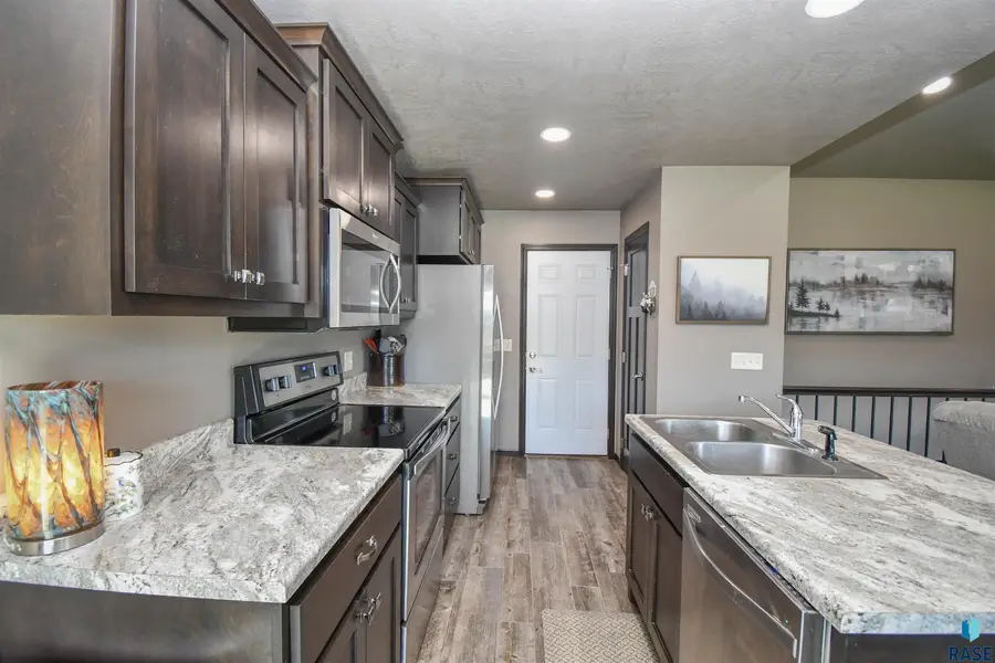 3509 E Brewster St, Sioux Falls, SD 57108 - #2