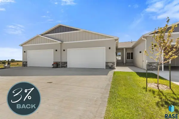 8103 E 44th St, Sioux Falls, SD 57110