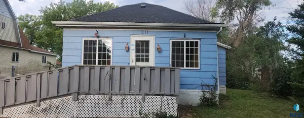 411 N Adams St, Salem, SD 57058