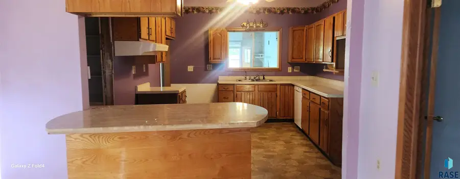411 N Adams St, Salem, SD 57058 - #3