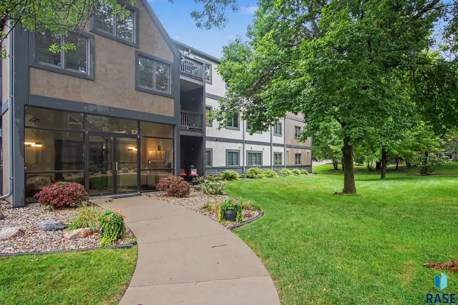4222 S Minnesota Ave #205, Sioux Falls, SD 57105 - #3