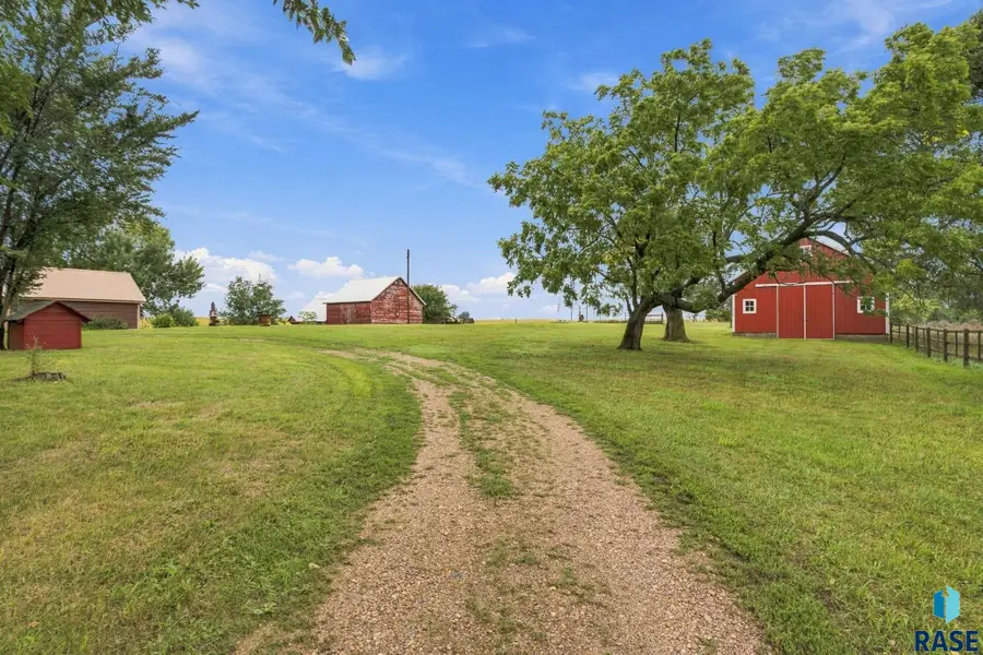 46249 267th St, Hartford, SD 57033 - #2