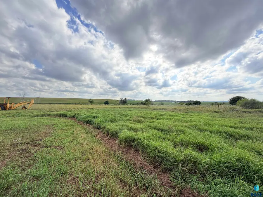 48359 266th St, Brandon, SD 57005 - #3