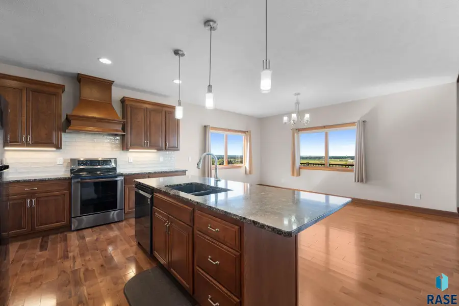 48290 Arrowhead Pl, Canton, SD 57013 - #2