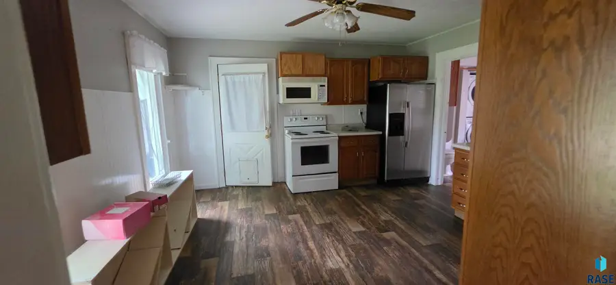 340 Hanson St, Emery, SD 57332 - #2