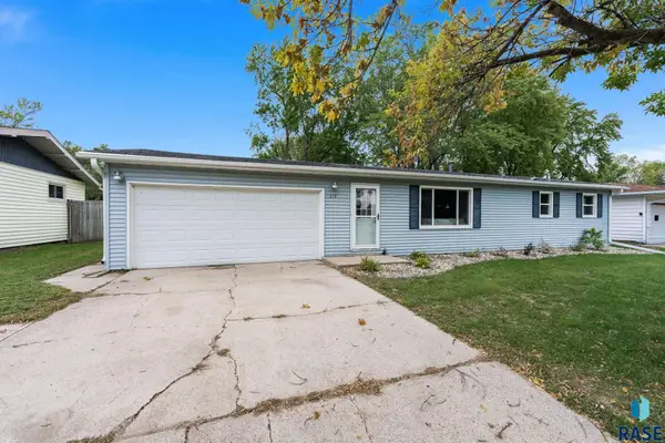 217 N Needles Dr, Brandon, SD 57005