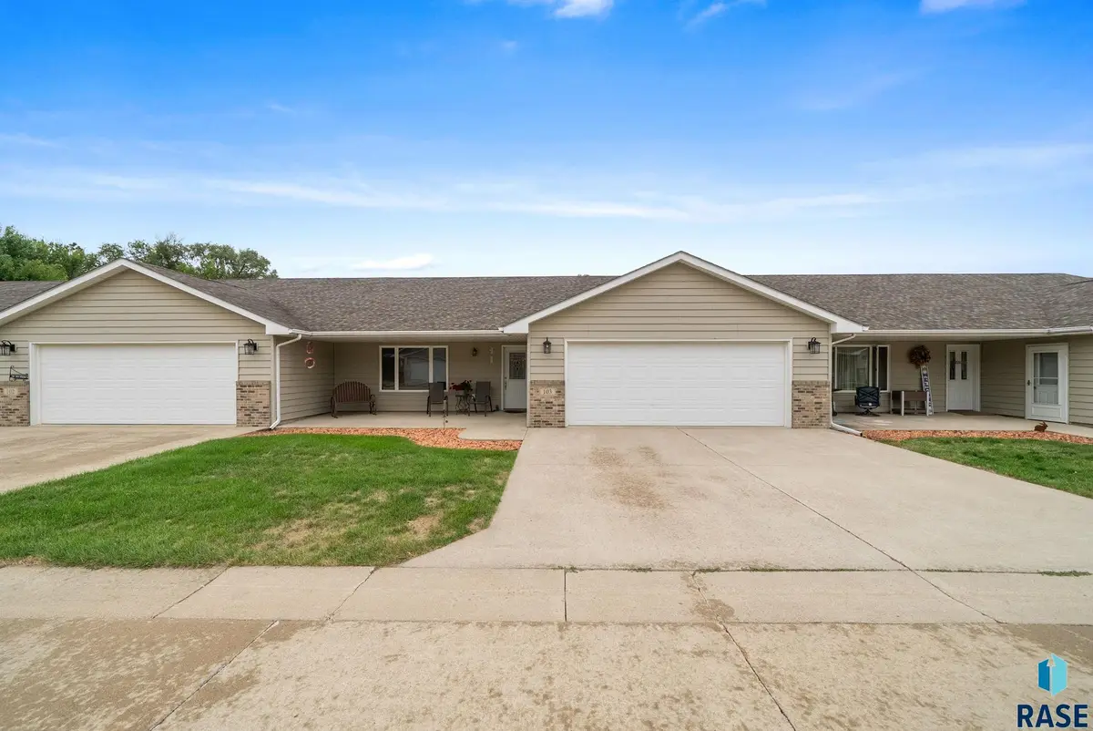 207 W 5th St #103, Hartford, SD 57033 - #1