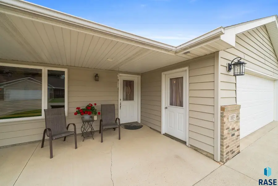 207 W 5th St #103, Hartford, SD 57033 - #2