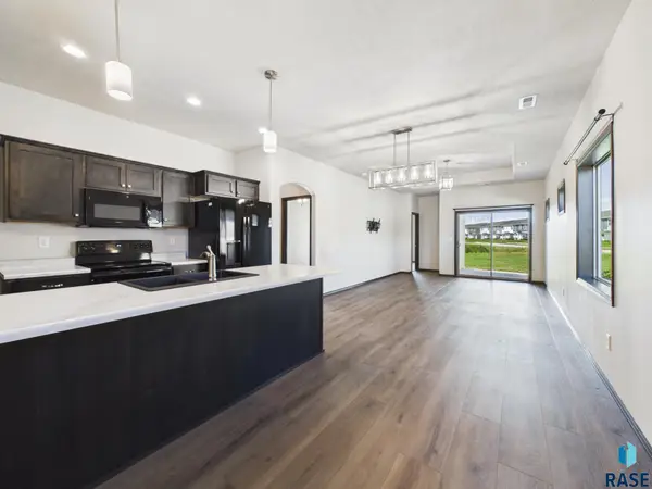 551 Ross St, Harrisburg, SD 57032