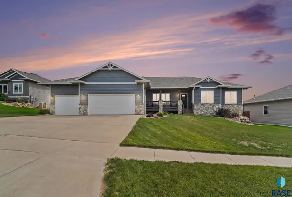 8209 E Willow Leaf St, Sioux Falls, SD 57110