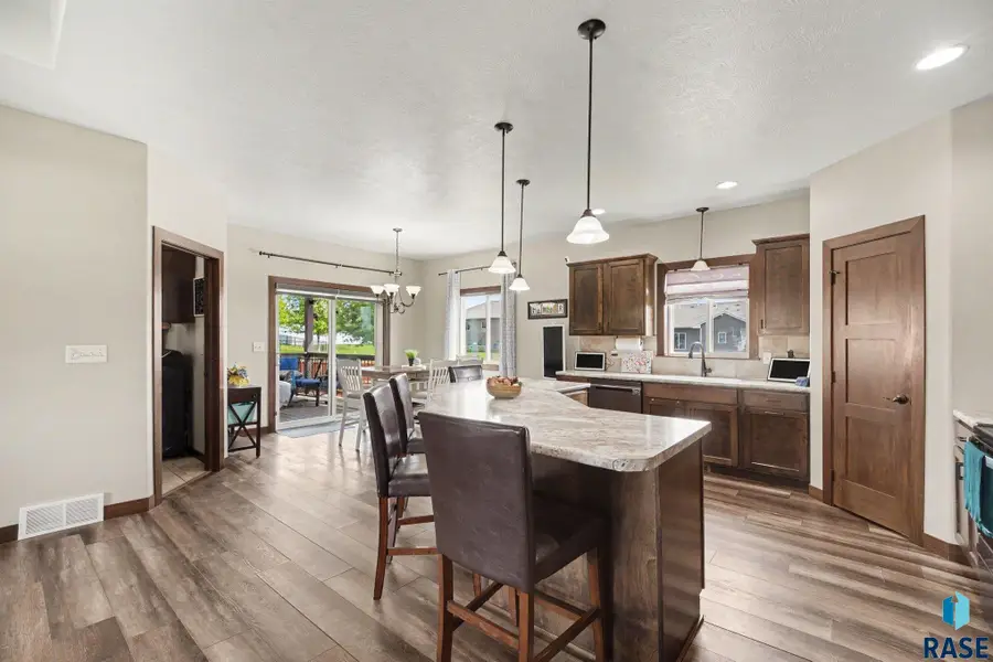 8209 E Willow Leaf St, Sioux Falls, SD 57110 - #2