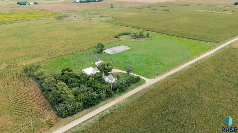 27534 464th Ave, Lennox, SD 57039 - #2