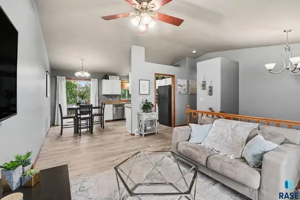 610 Teddy St, Harrisburg, SD 57032