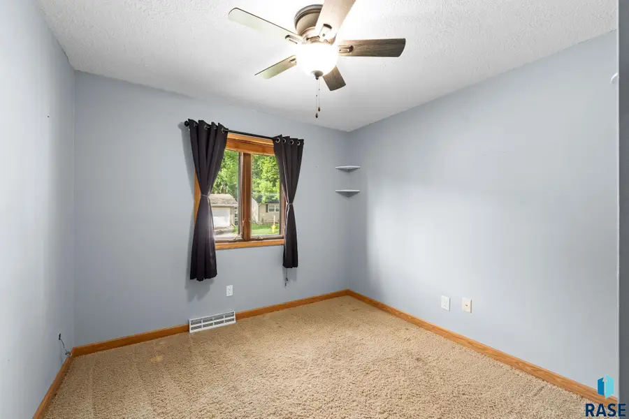 4119 W Mesa Pass, Sioux Falls, SD 57106 - #2