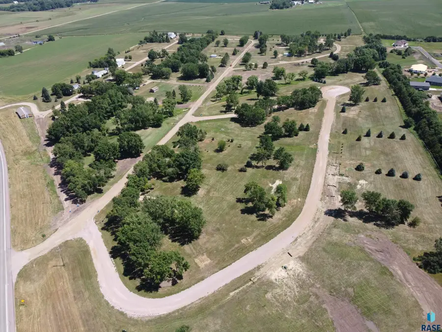 47524 Jademan Ct, Renner, SD 57055 - #2