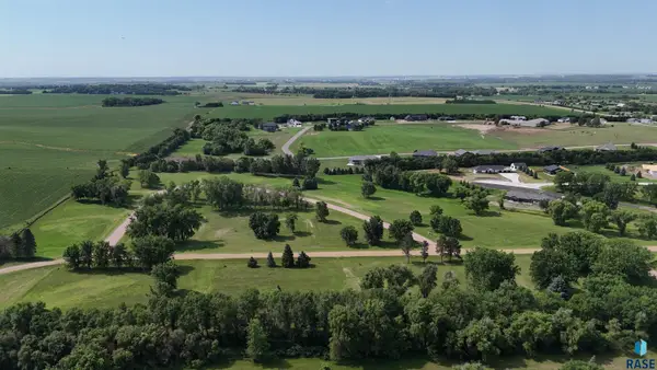 47545 Jurgen Trl, Renner, SD 57055