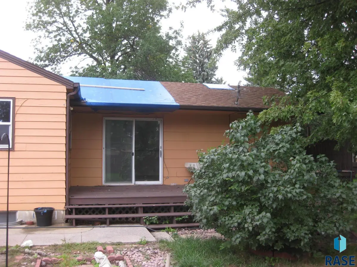 1112 Harrison Ave, Dell Rapids, SD 57022 - #1