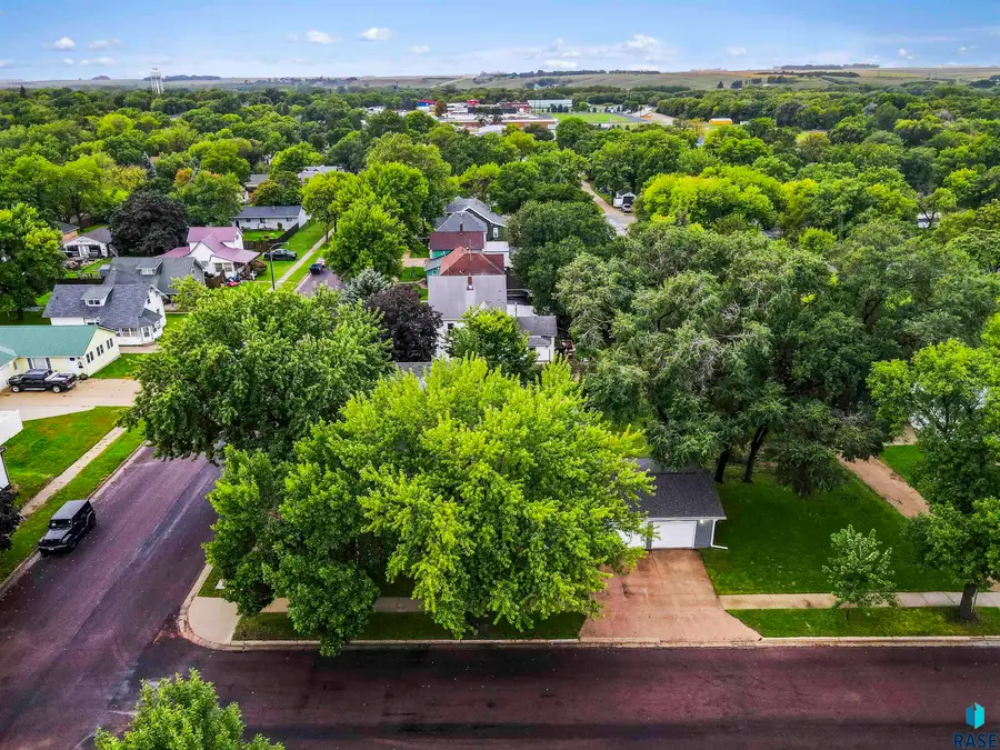 100 W Prospect Ave, Flandreau, SD 57028 - #2
