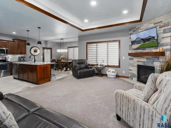 4304 S Safflower Ave, Sioux Falls, SD 57110