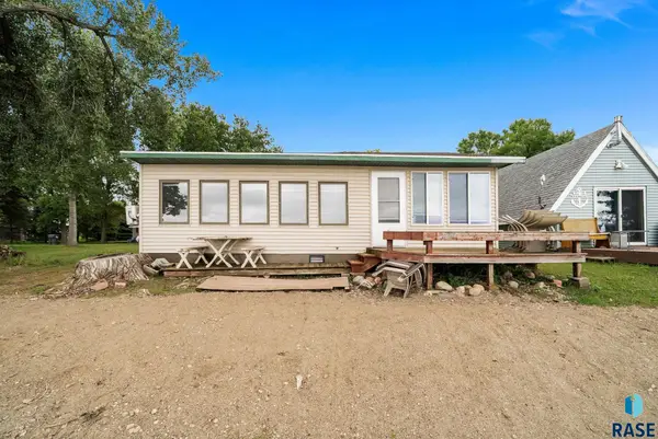 6417 Hares Point Rd, Wentworth, SD 57075
