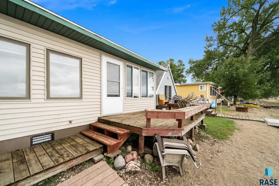 6417 Hares Point Rd, Wentworth, SD 57075 - #2