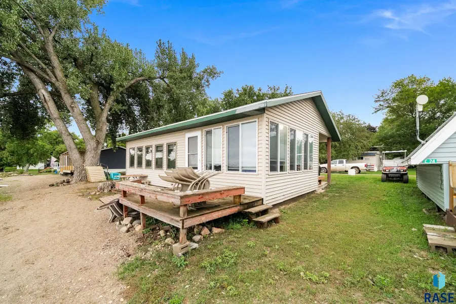 6417 Hares Point Rd, Wentworth, SD 57075 - #3