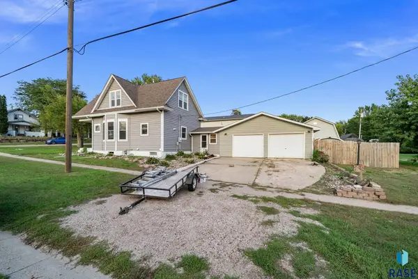201 Nidaros Ave, Baltic, SD 57003