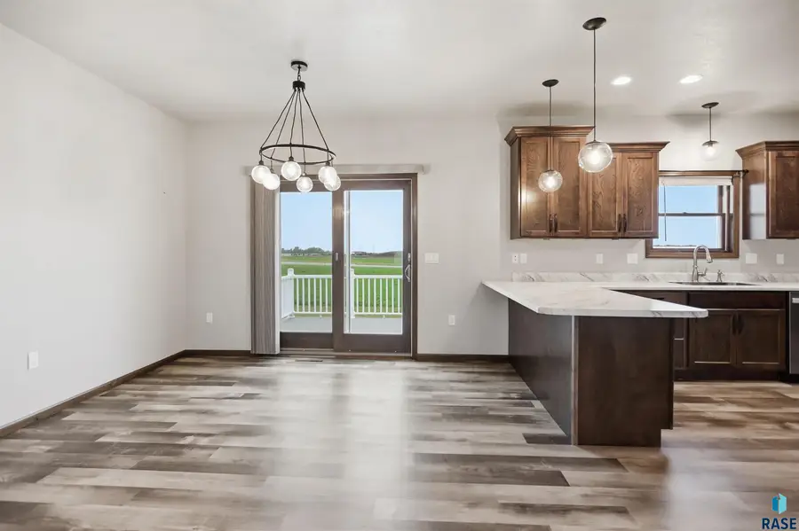 302 S Carlson St, Humboldt, SD 57035 - #3