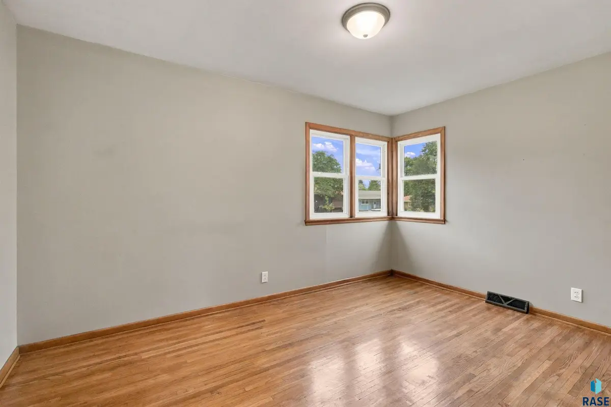 601 S Jessica Ave, Sioux Falls, SD 57103 - #1