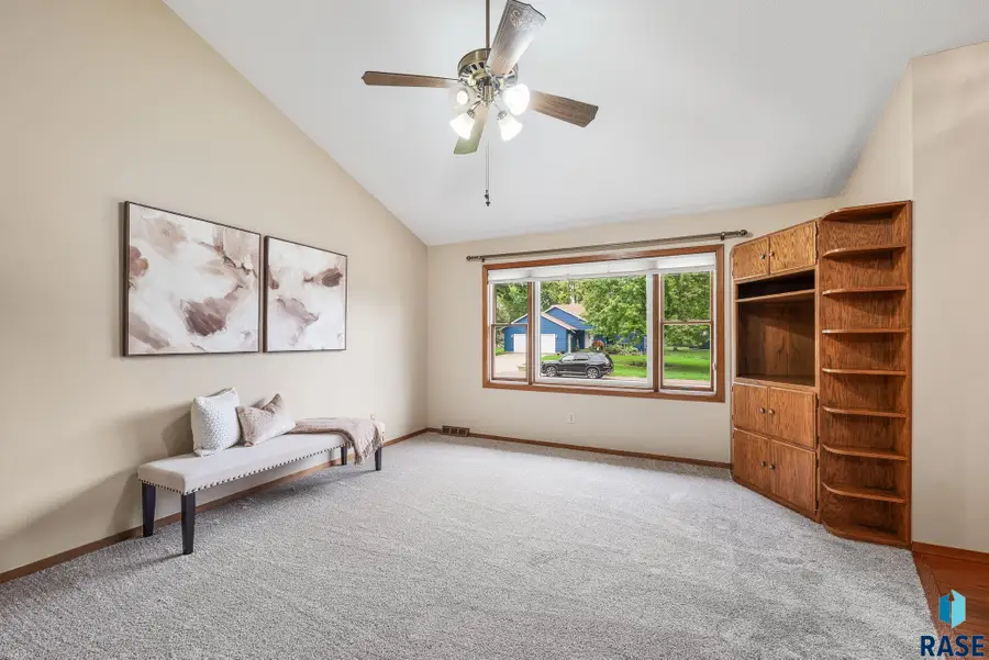 319 N Hagemeyer Dr, Tea, SD 57064 - #2